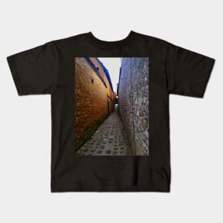 Right down my alley! Kids T-Shirt